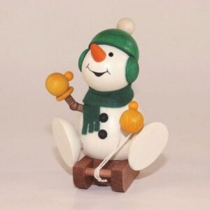 Ullrich Kunsthandwerk Schneemann Holzfigur Schneemann auf Schlitten Höhe=9cm NEU