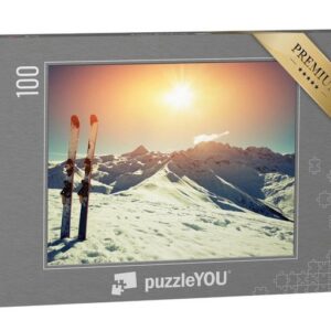 puzzleYOU Puzzle Skier im Schnee in den Bergen, 100 Puzzleteile, puzzleYOU-Kollektionen Sonne, Sport, Winter, Himmel & Jahreszeiten